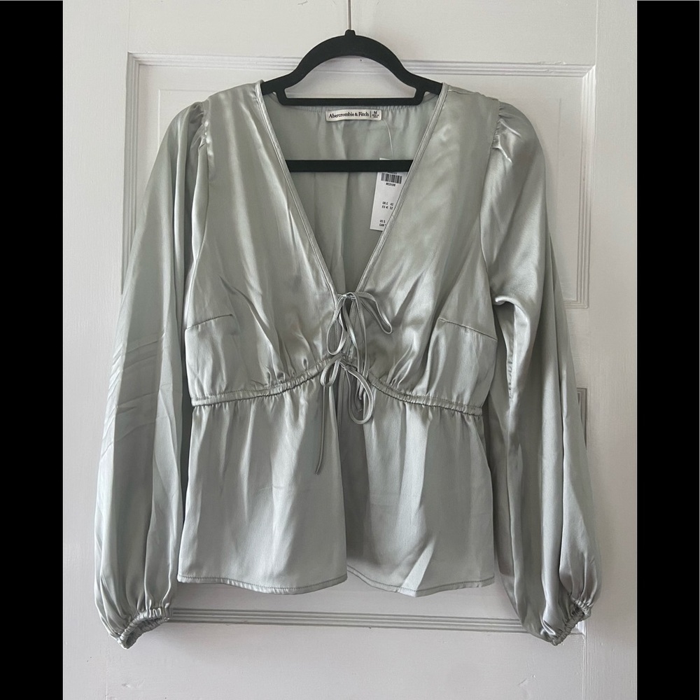 Abercrombie & Fitch blouse in size M